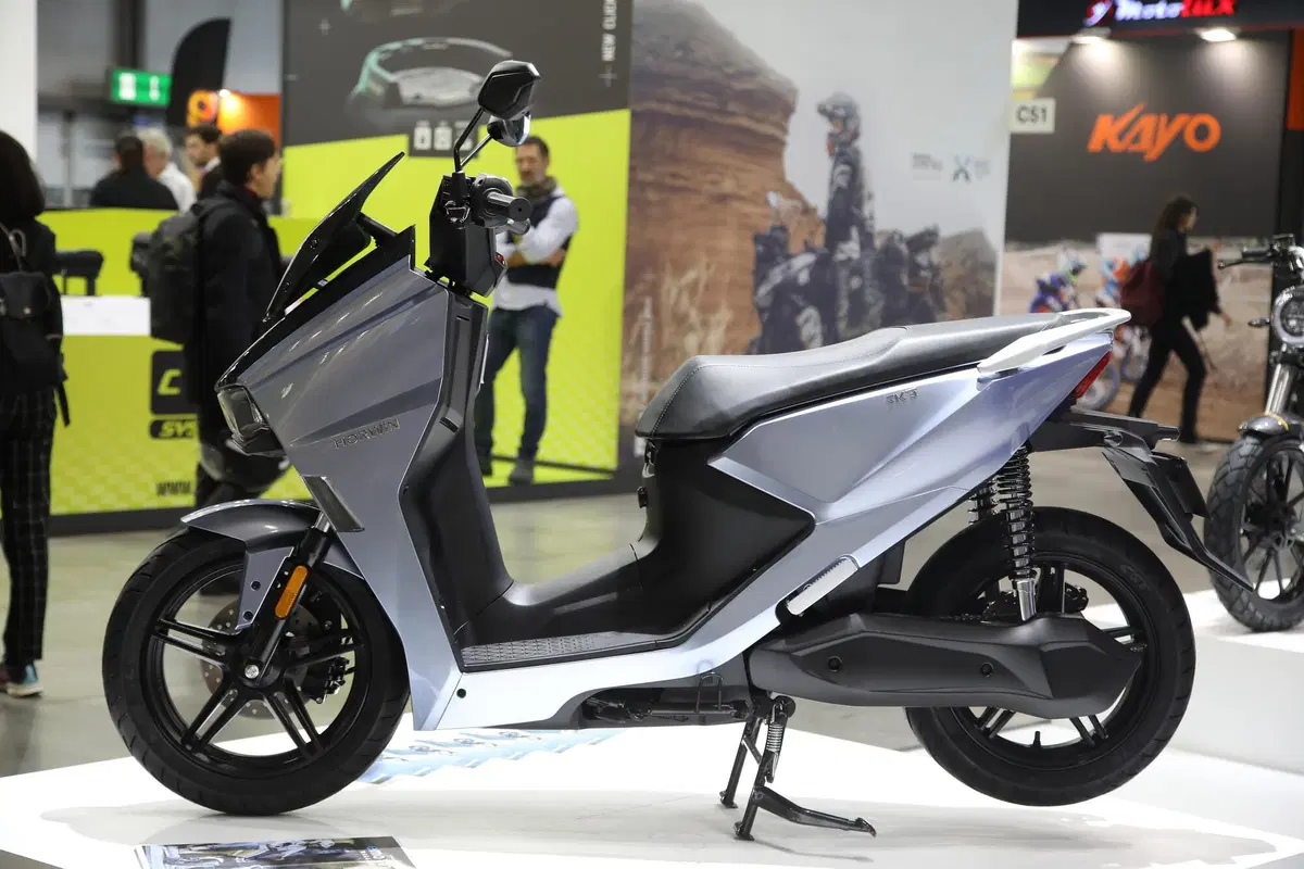 EICMA  2022, le novità. Horwin CR6 e SK3
