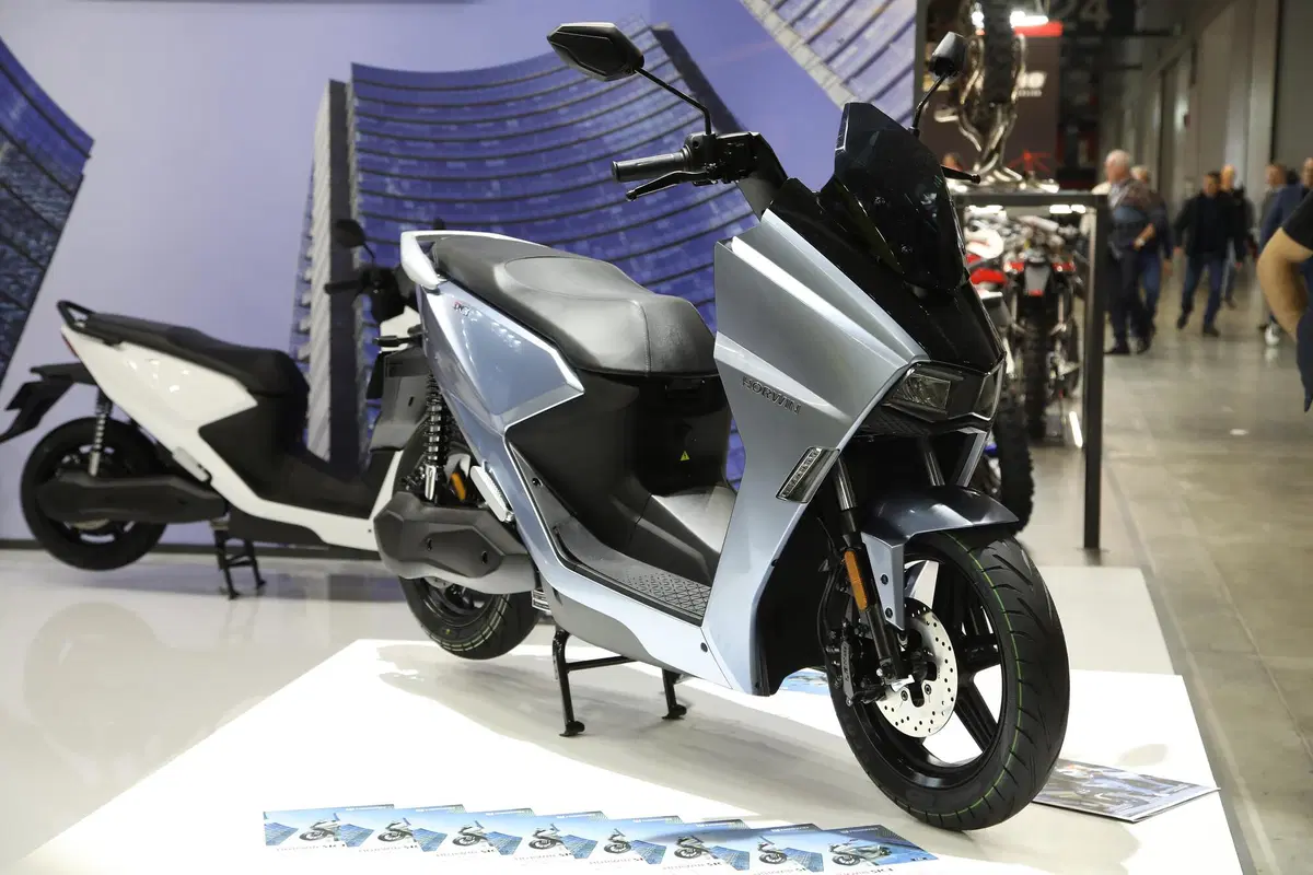 EICMA  2022, le novità. Horwin CR6 e SK3 (10)