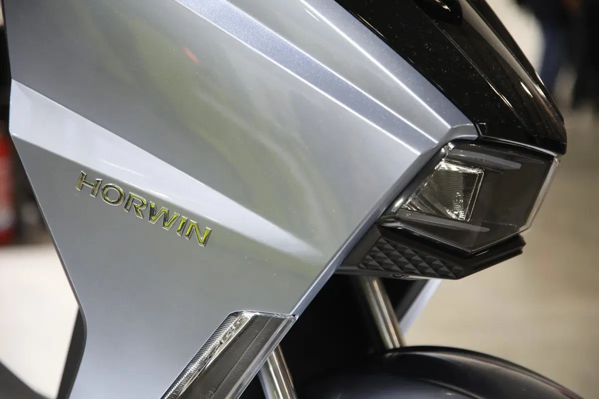 EICMA  2022, le novità. Horwin CR6 e SK3 (7)