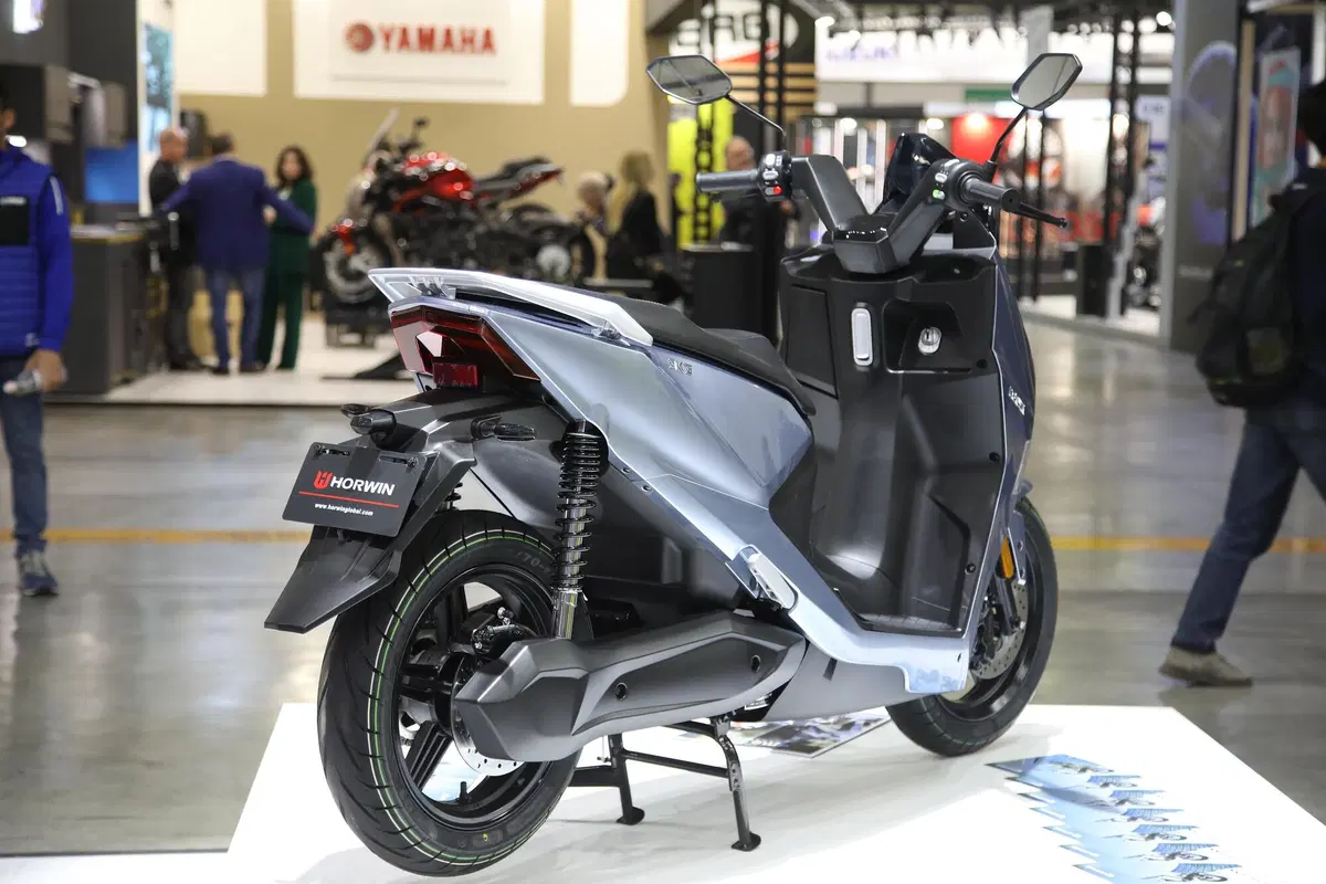 EICMA  2022, le novità. Horwin CR6 e SK3 (15)