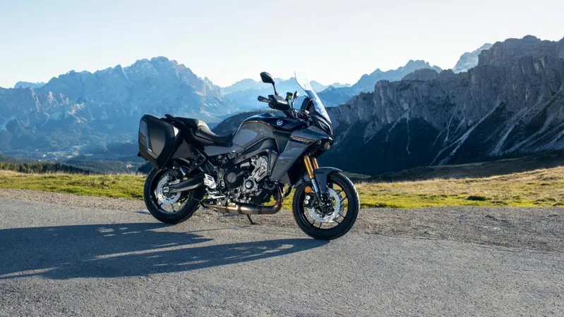 Eicma 2022, le novit&agrave;: Yamaha Tracer 9 GT+. Con dei bei pi&ugrave; [VIDEO e GALLERY]