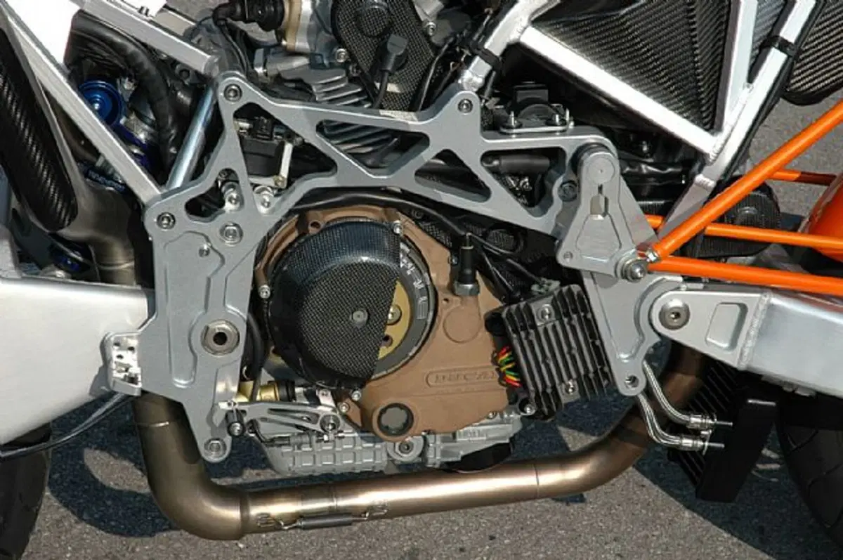 Vyrus 984 984 C3 2v (2012 - 20) (11)