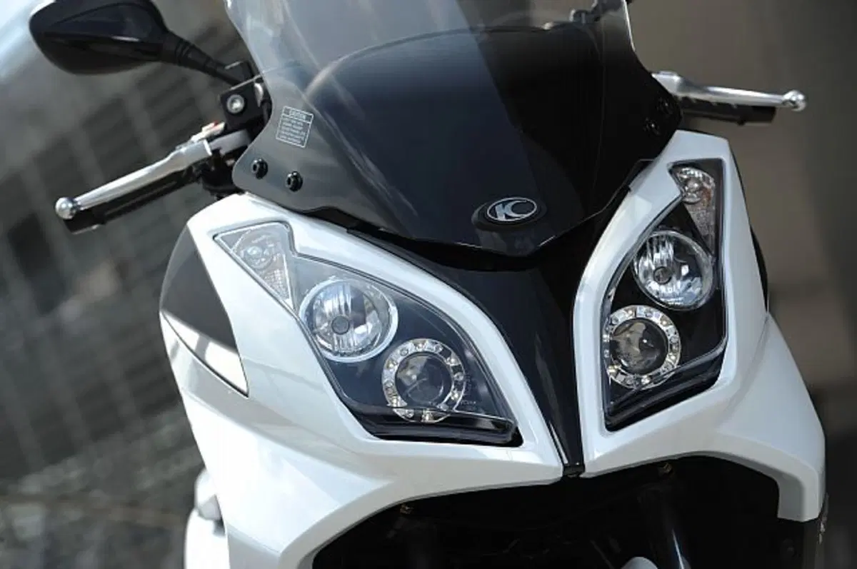 Kymco Downtown 300i Downtown 300i ABS (2009 - 17) (3)