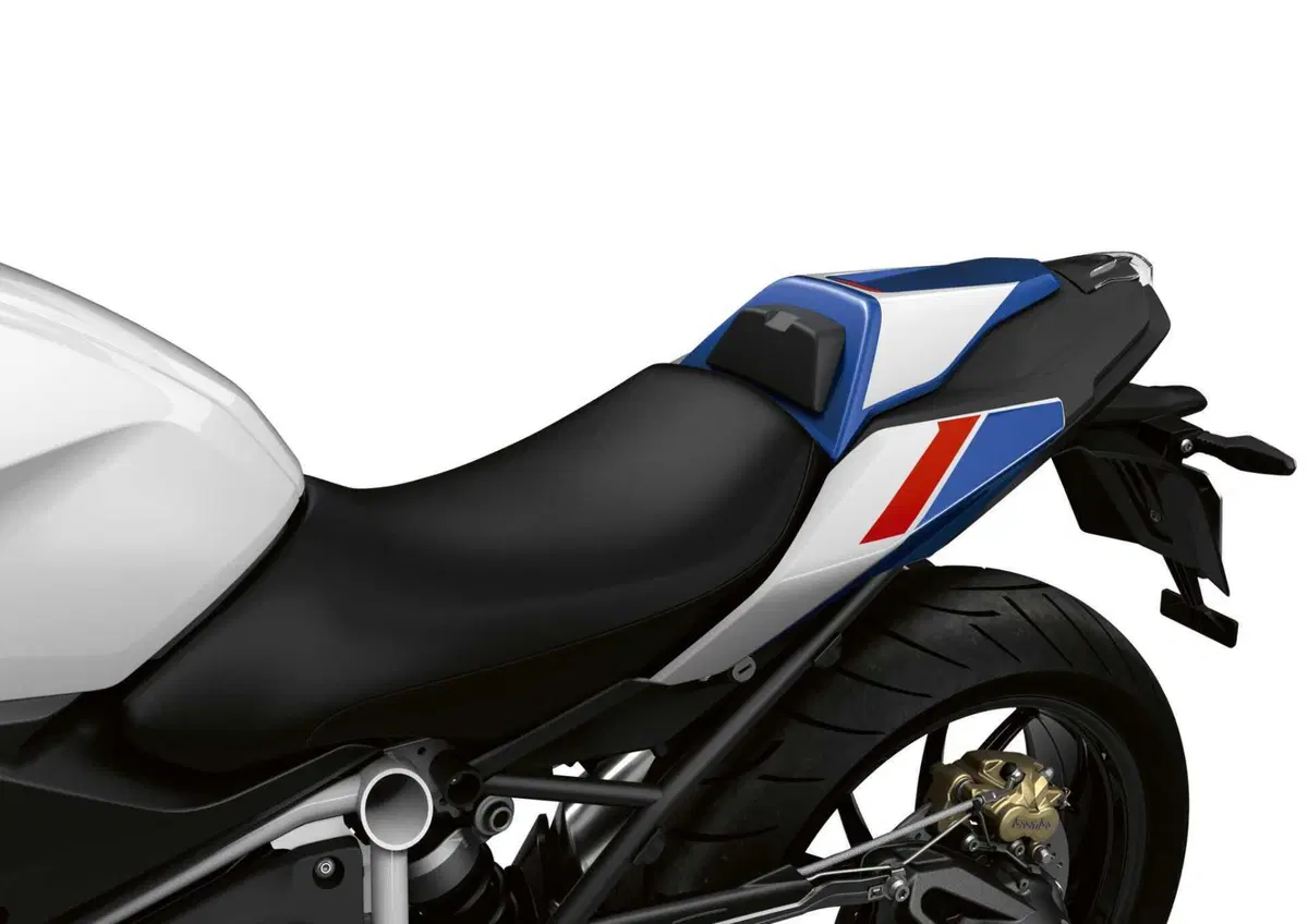 BMW R1250RS: presentata la versione 2023 (10)