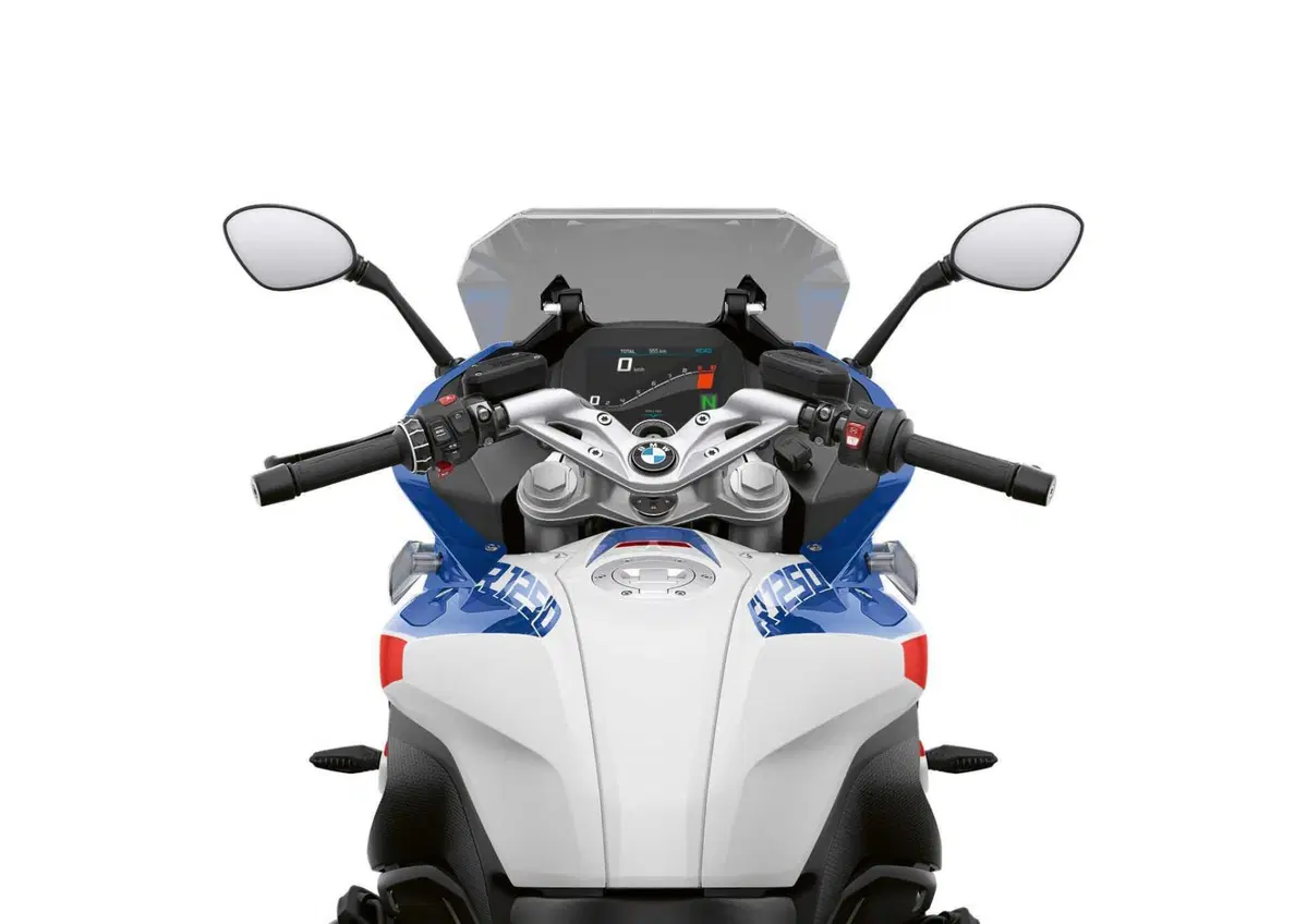 BMW R1250RS: presentata la versione 2023 (11)