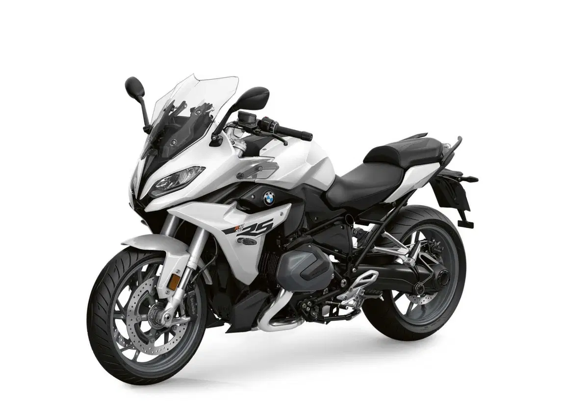 BMW R1250RS: presentata la versione 2023 (14)