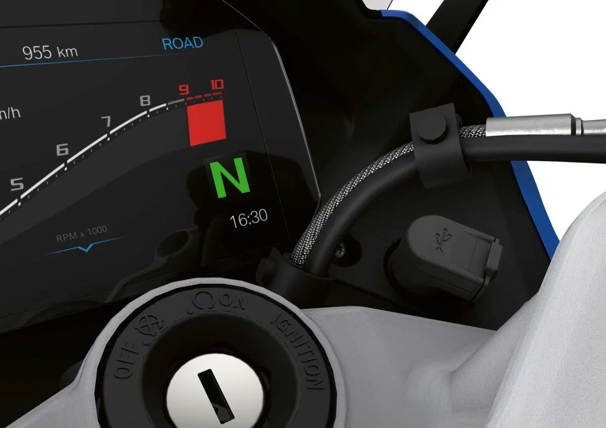 BMW R1250RS: presentata la versione 2023 (20)
