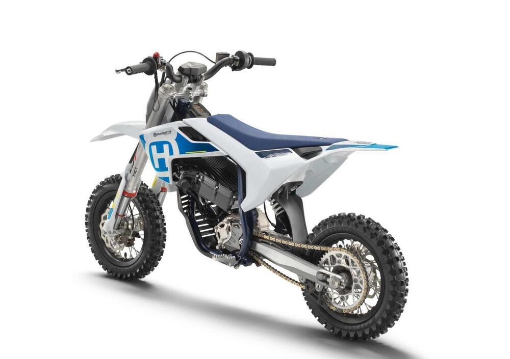 Husqvarna EE 3 (2023 - 24) (4)