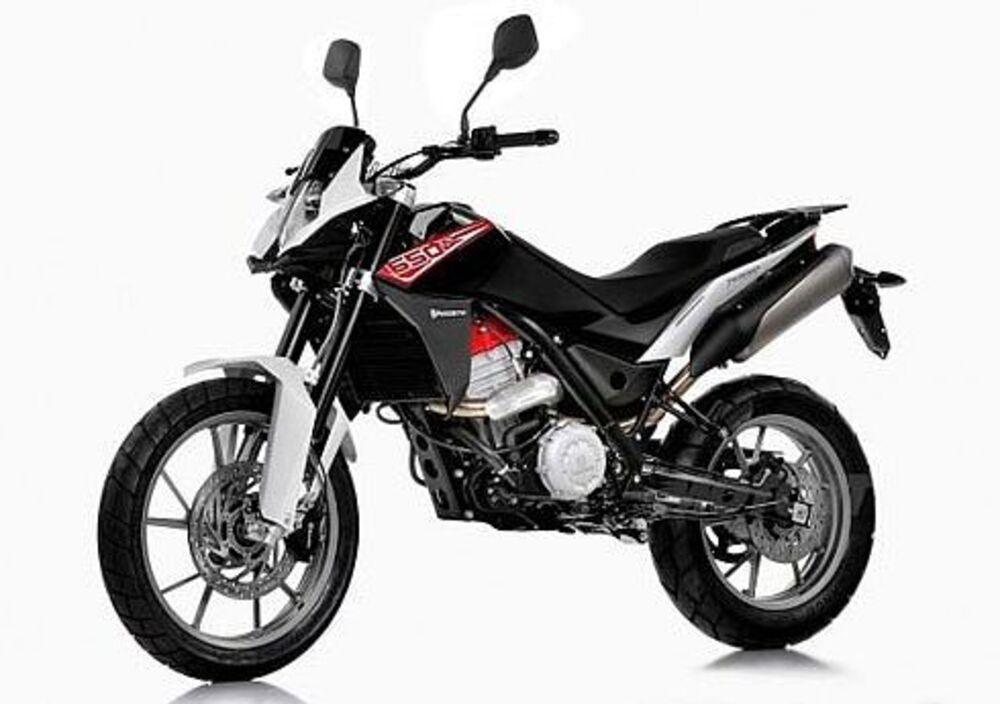 Husqvarna TR 650 Strada ABS (2012 - 13) (3)