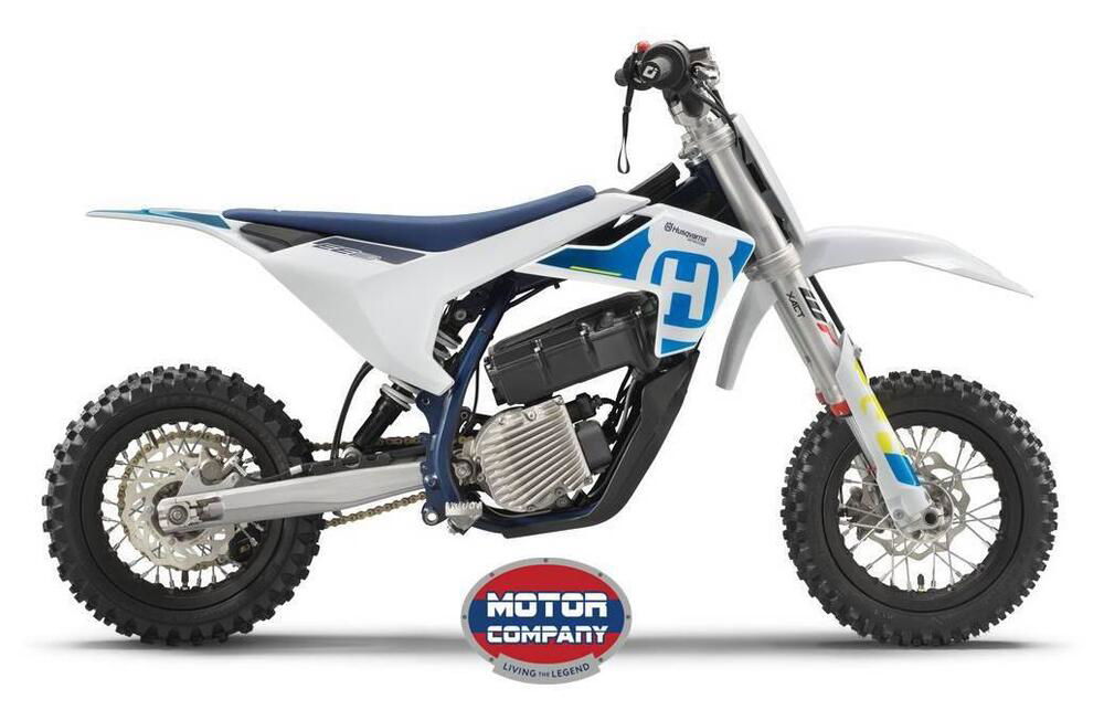 Husqvarna EE 3 (2023 - 24)