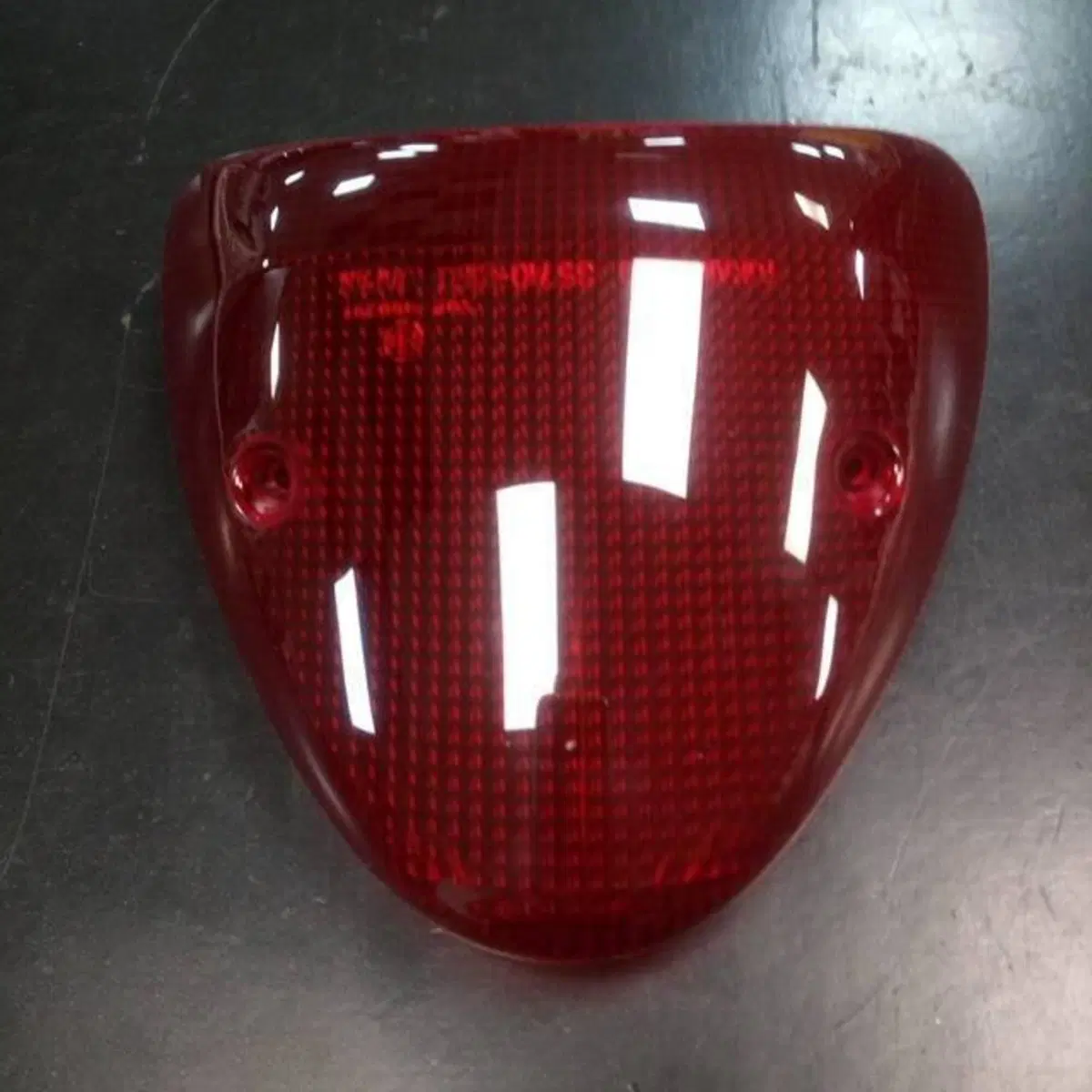 Vetrino faro posteriore Suzuki (2)
