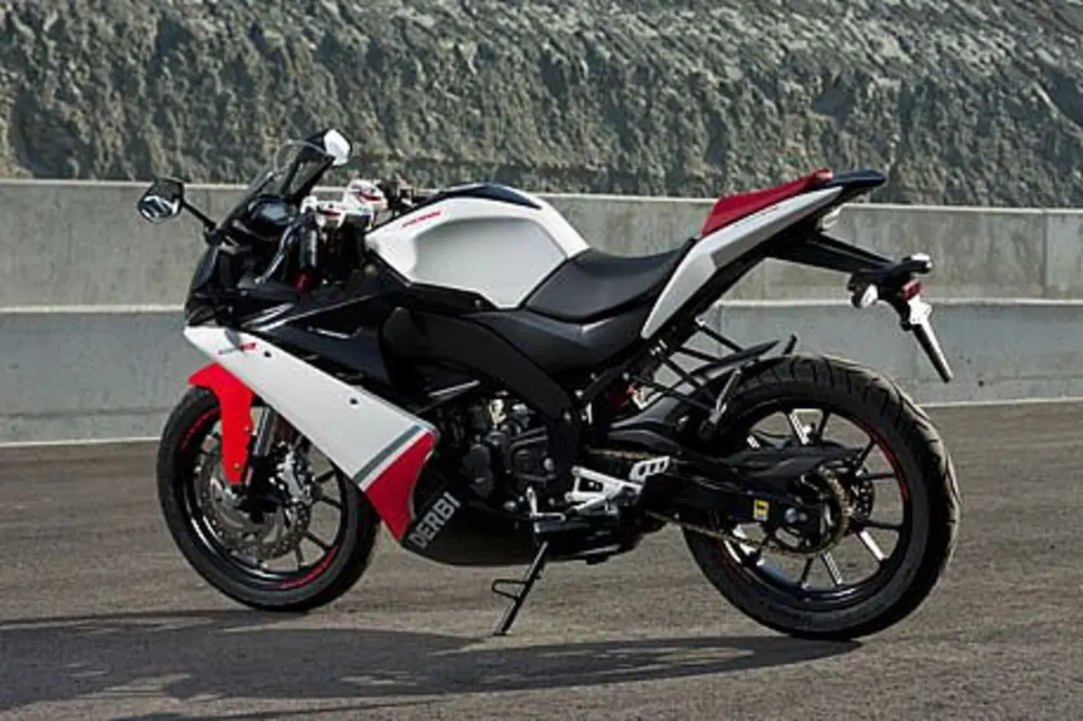 Derbi GPR 125 GPR 125 4t 4v (2009 - 15) (12)