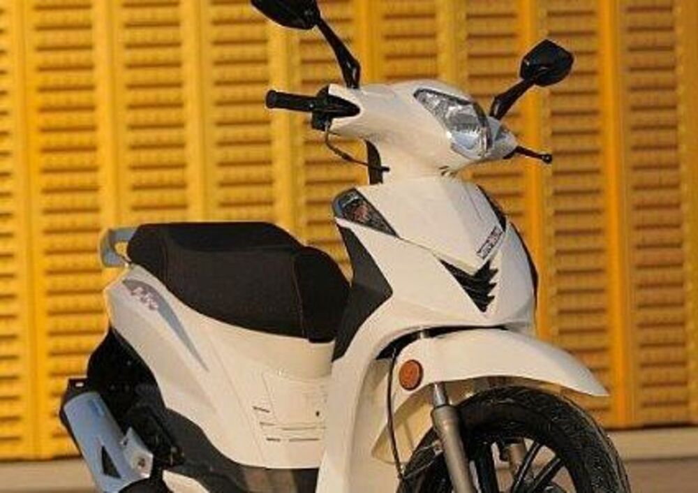 Moto Bellini B-3 50 (2010 - 14) (2)