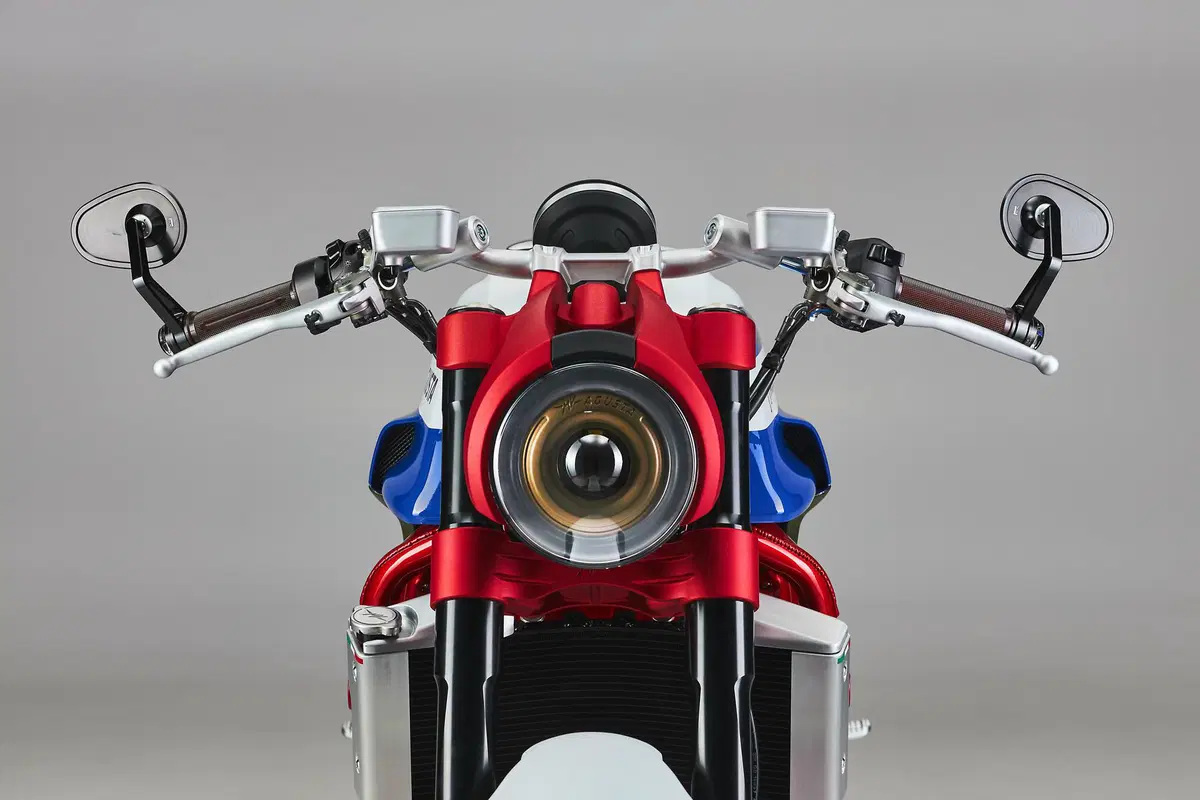 MV Agusta 921 S, concept d'autore [VIDEO e GALLERY] (10)