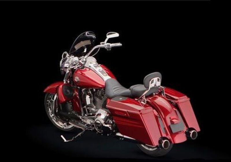 Harley-Davidson CVO - Custom Vehicle Operations 1800 Road King (2012 - 13) - FLHRSE (4)