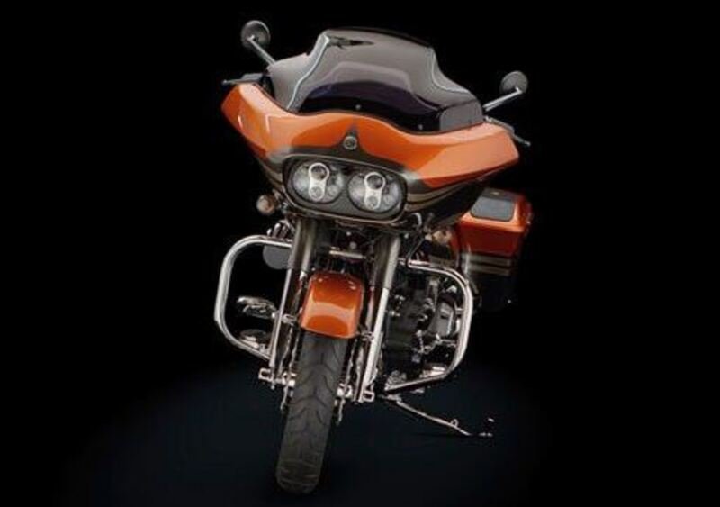 Harley-Davidson CVO - Custom Vehicle Operations 1800 Road Glide Custom (2013) - FLTRXSE (2)