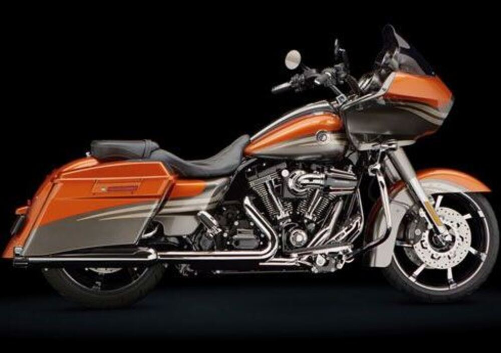 Harley-Davidson 1800 Road Glide Custom (2013) - FLTRXSE (4)