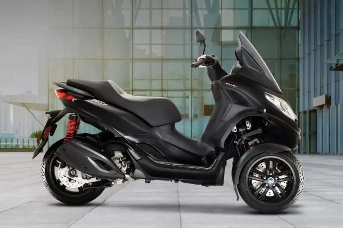 Piaggio MP3 300 ABS Hpe (2021 - 24) (4)