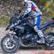 La futura BMW R1300GS fotografata in fuoristrada: è nuovo anche il telaio