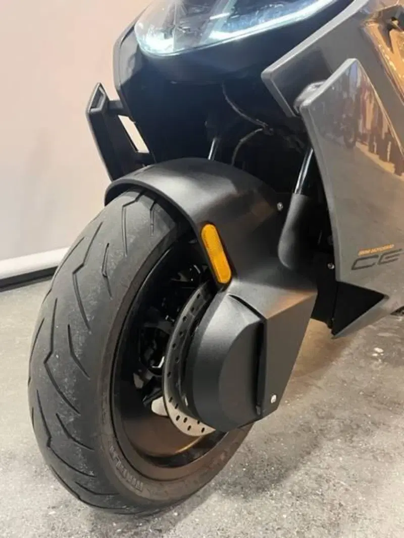 Bmw CE 04 (2021 - 25) (15)