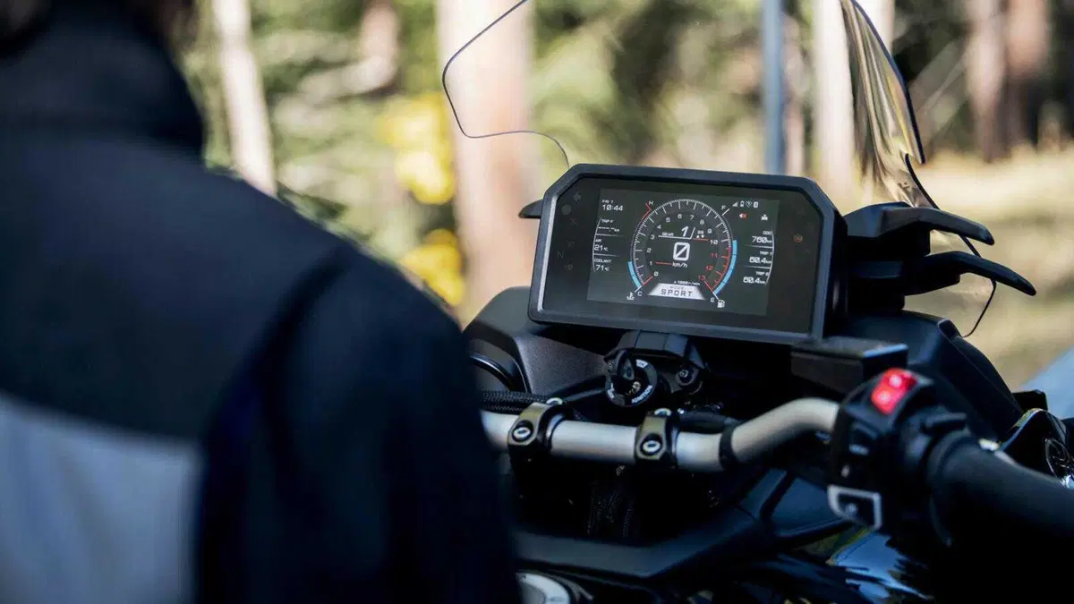 Yamaha Niken GT 2023: rivista, 890 cc e con novità [GALLERY] (3)