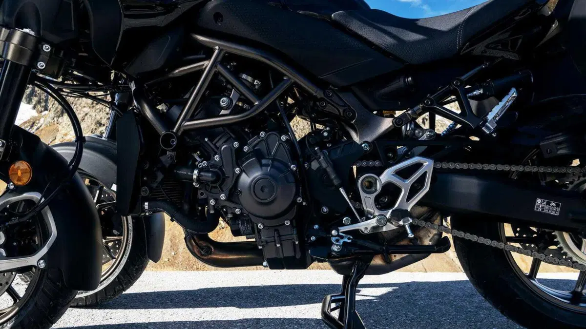 Yamaha Niken GT 2023: rivista, 890 cc e con novità [GALLERY] (5)