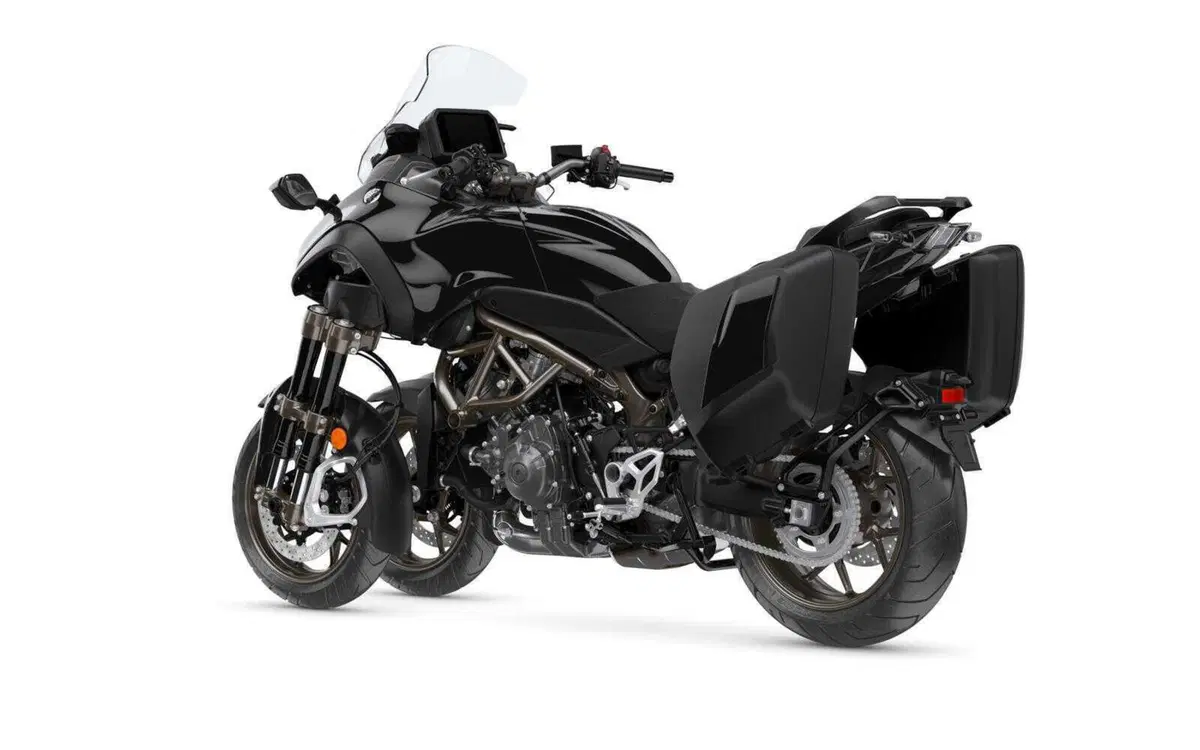 Yamaha Niken GT 2023: rivista, 890 cc e con novità [GALLERY] (21)