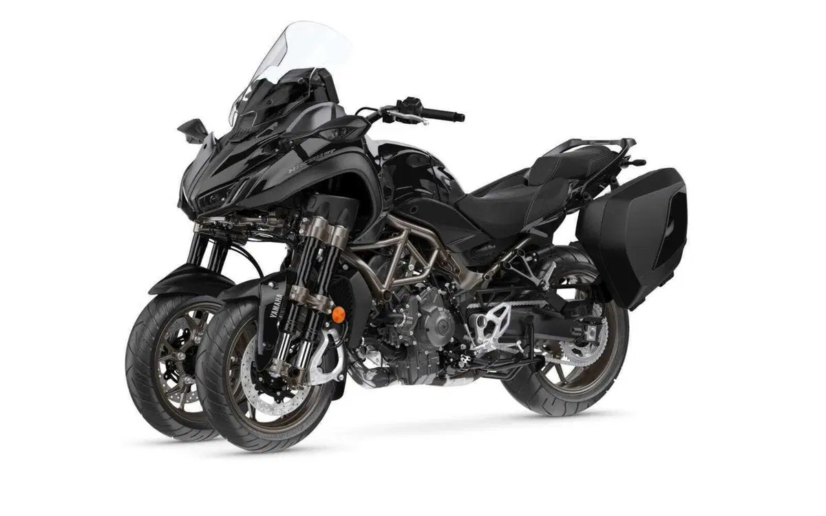 Yamaha Niken GT 2023: rivista, 890 cc e con novità [GALLERY] (23)