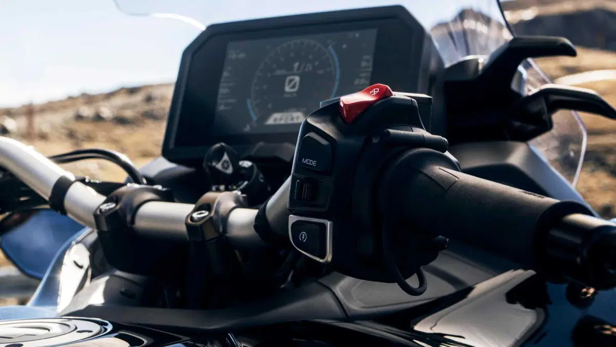 Yamaha Niken 890 Niken 890 GT (2023 - 26) (11)