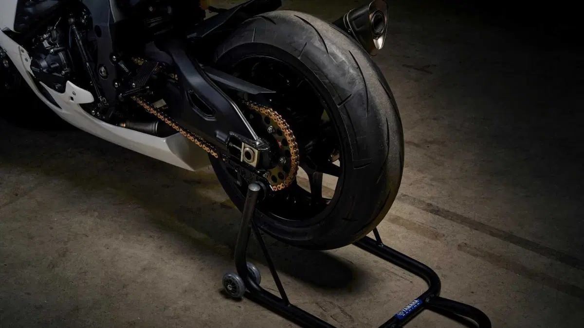 Yamaha YZF R1 YZF R1 GYTR (2023 - 24) (7)