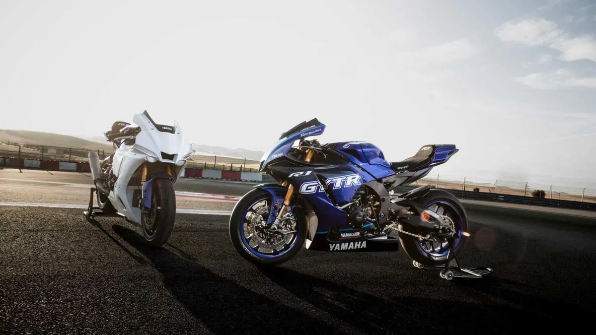 Yamaha YZF R1 YZF R1 GYTR (2023 - 24) (9)