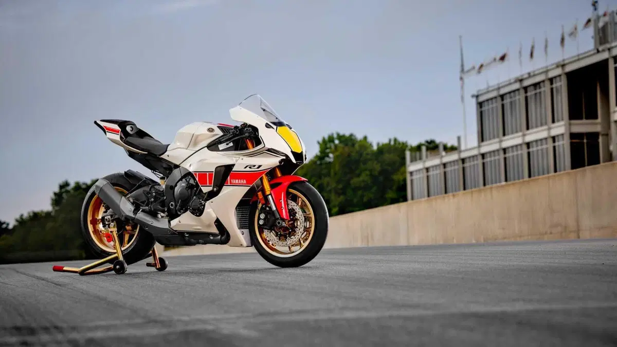 Yamaha YZF R1 YZF R1 World GP 60th Anniversary (2022 - 23) (3)