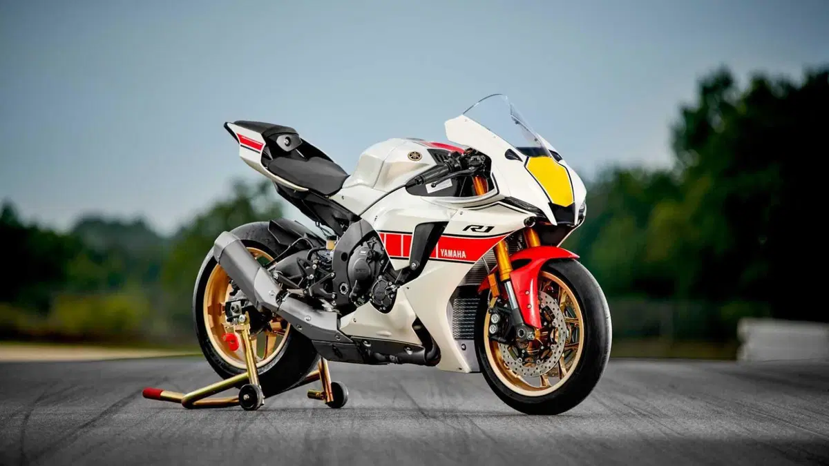 Yamaha YZF R1 YZF R1 World GP 60th Anniversary (2022 - 23) (2)