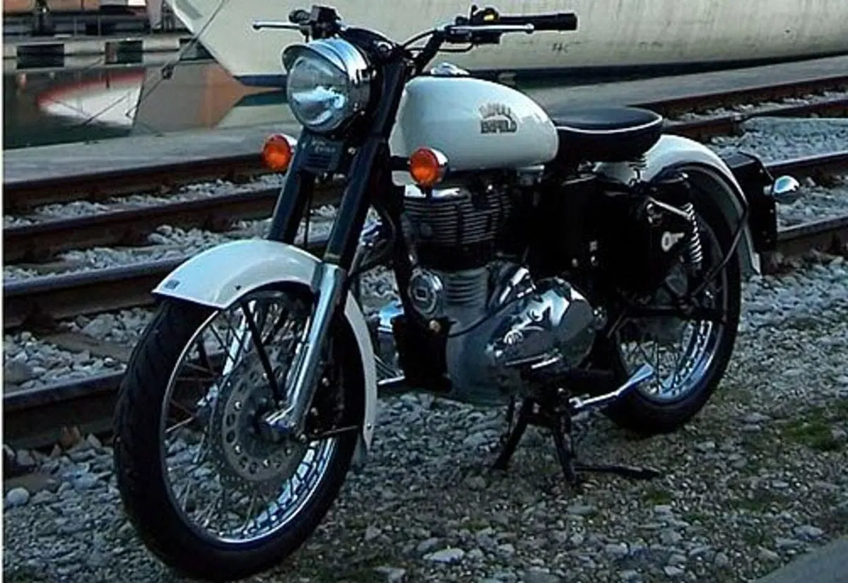 Royal Enfield Bullet 500 Bullet 500 Ultraclassic (2011 - 13) (3)