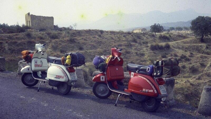 1978: in viaggio nel Mediterraneo Occidentale con le Vespa PX
