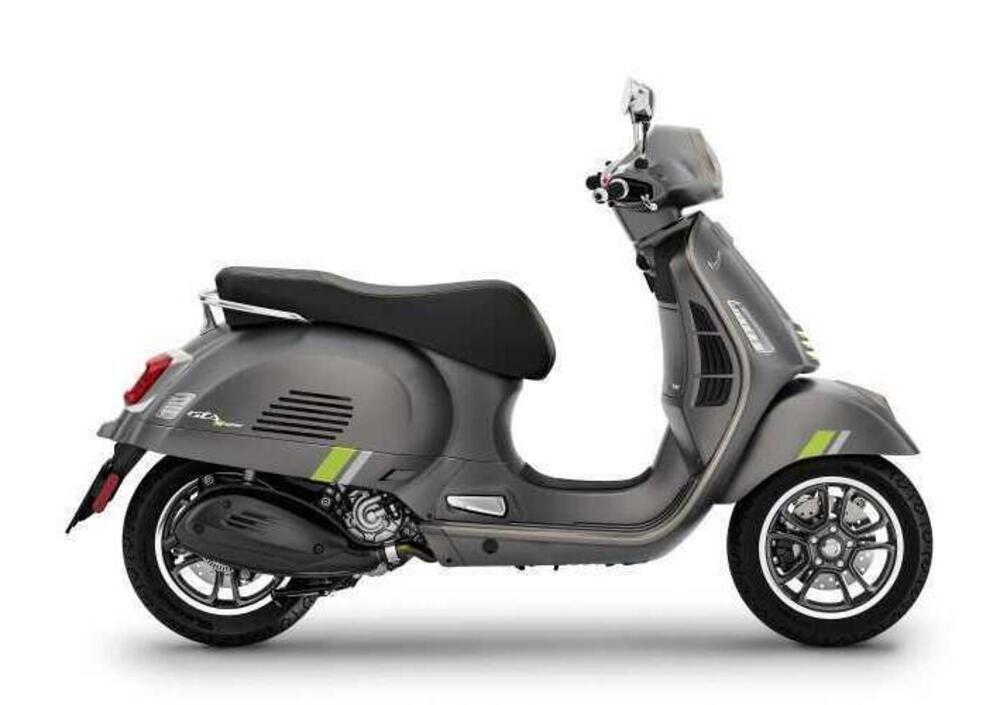 Vespa GTS 300 Super Tech (2023 - 24) (2)