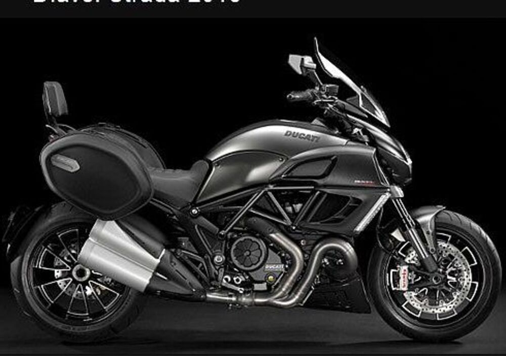 Ducati Diavel 1200 Strada (2010 - 14) (2)