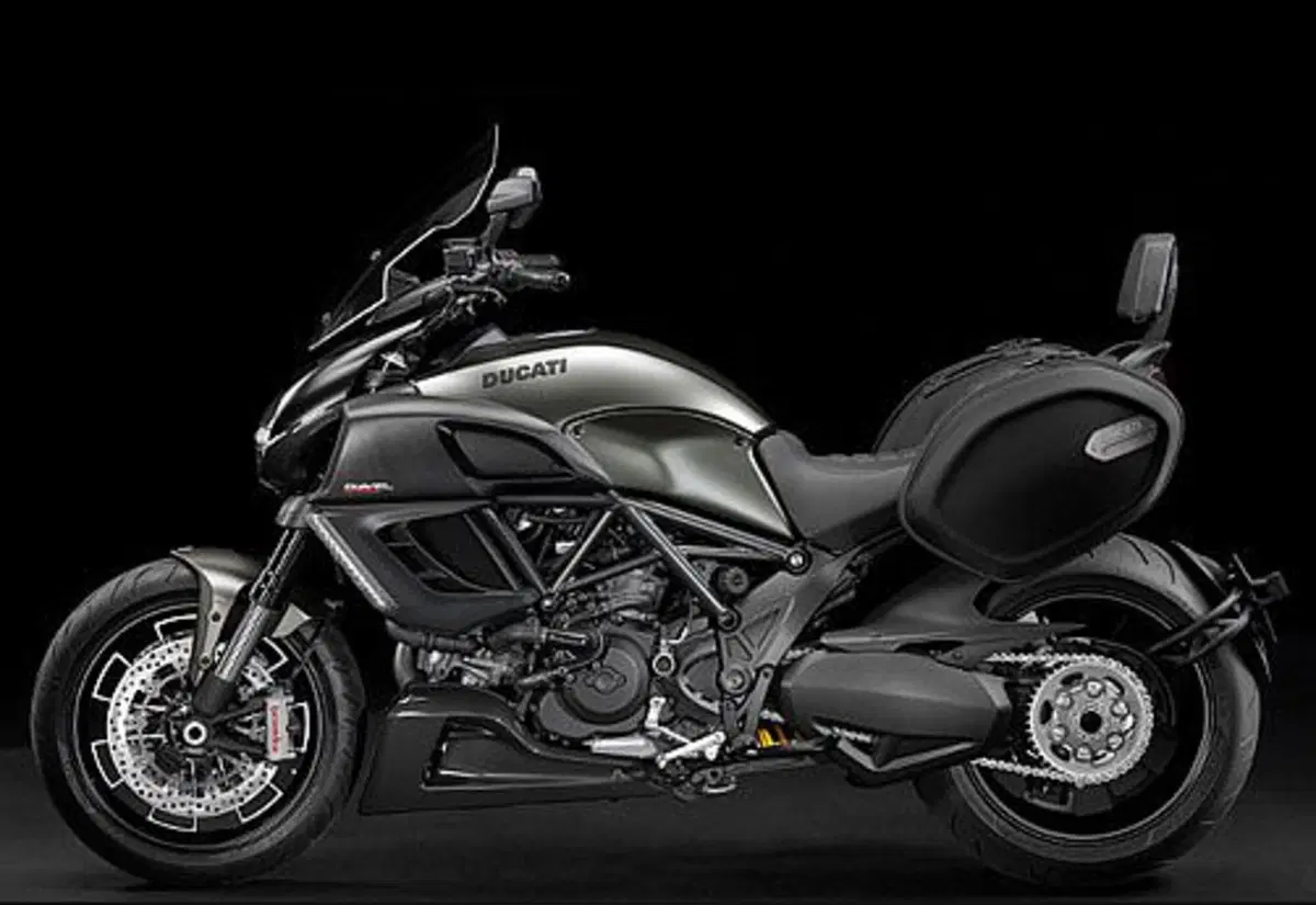 Ducati Diavel 1200 Diavel 1200 Strada (2010 - 14) (6)