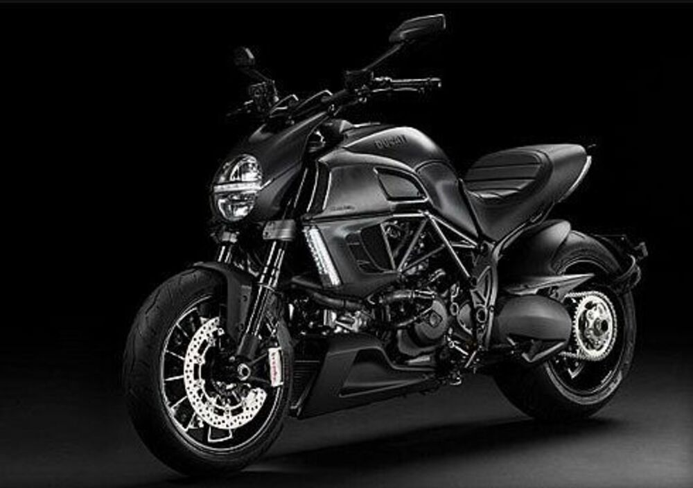 Ducati Diavel 1200 Dark (2012 - 13)