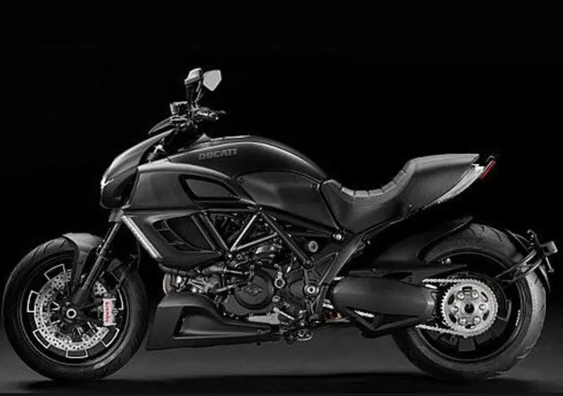Ducati Diavel 1200 Diavel 1200 Dark (2012 - 13) (3)