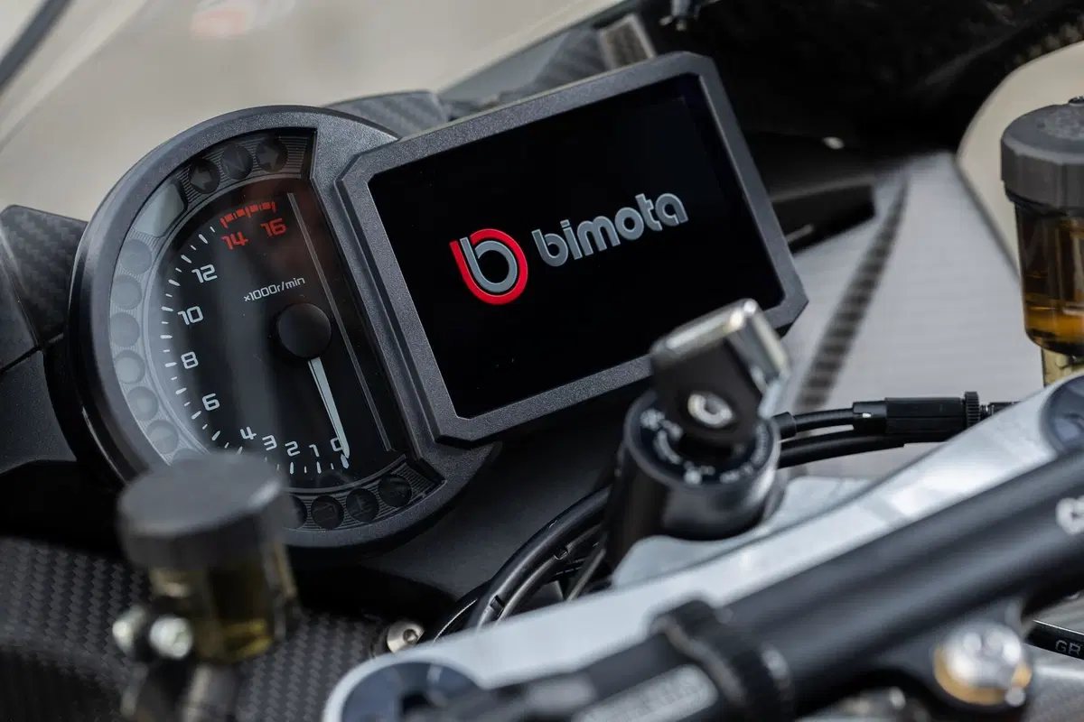 Bimota TESI H2 - KB4 distinguersi è il loro forte (7)