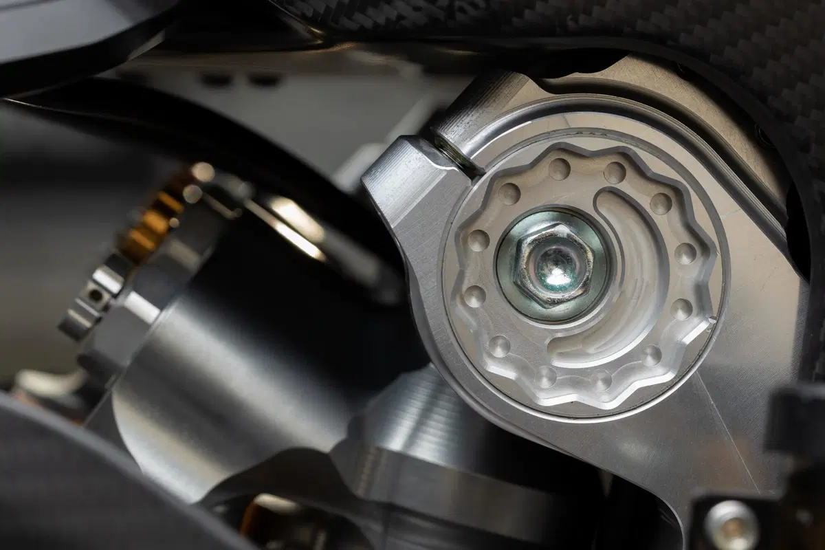 Bimota TESI H2 - KB4 distinguersi è il loro forte (10)