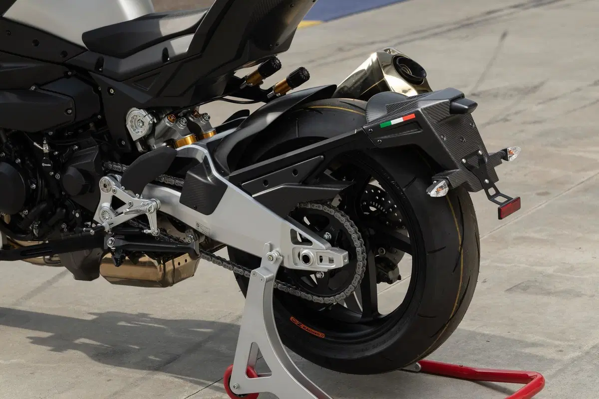 Bimota TESI H2 - KB4 distinguersi è il loro forte (14)