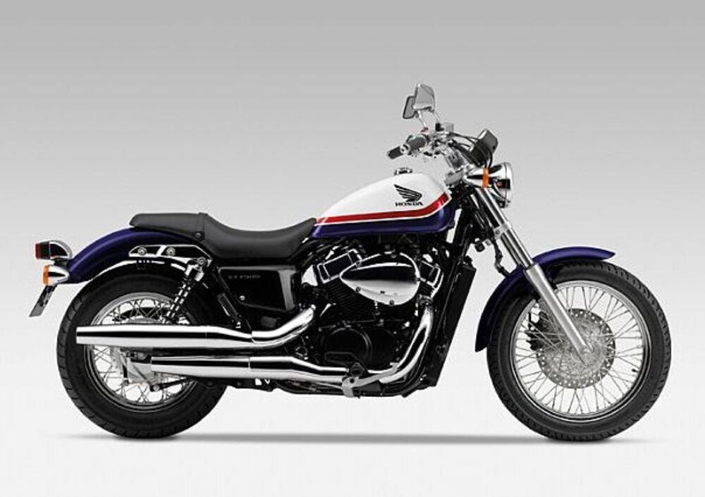 Honda VT 750S Shadow Black Spirit (2)