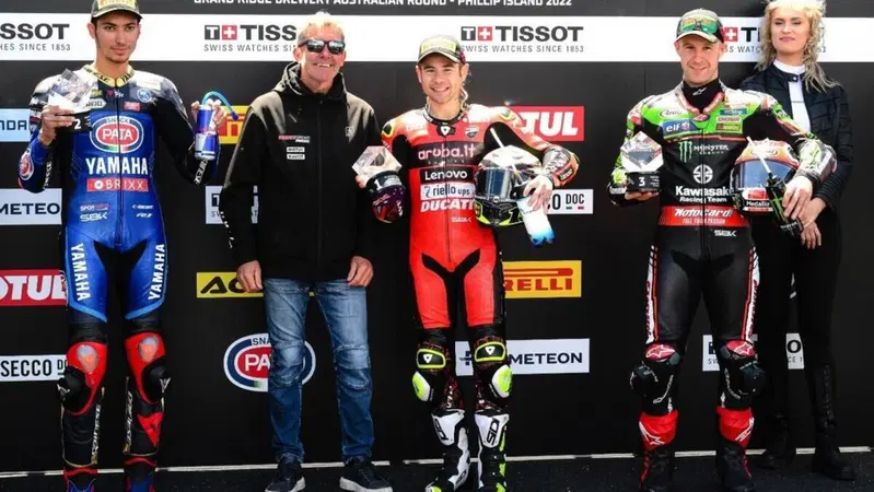 SBK 2022. GP d'Australia. Alvaro Bautista azzecca le gomme e vince la gara sprint!