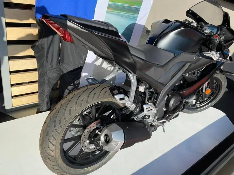 Yamaha YZF R125 (2023 - 26) (2)