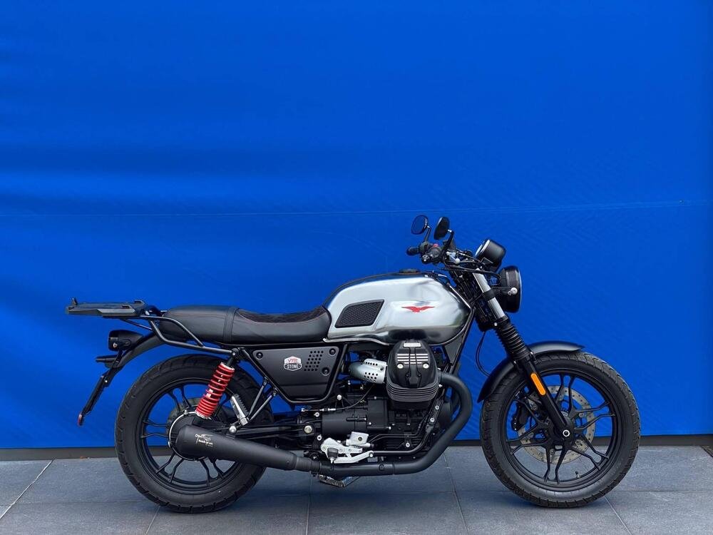 Moto Guzzi V7 III Stone S (2020)