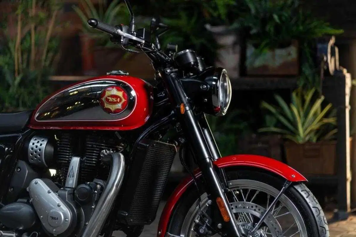 Le BSA, si inizia con la Gold Star, saranno distribuite da Peugeot (4)
