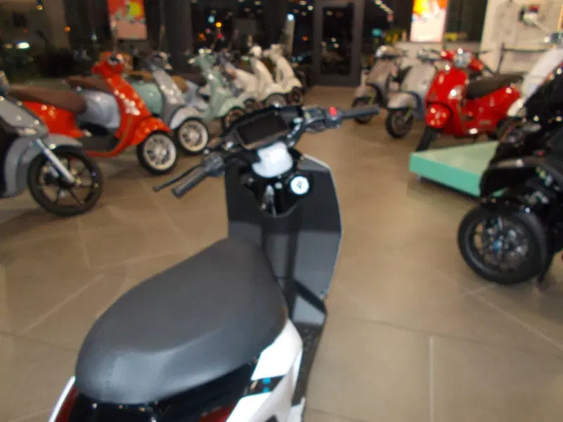 Piaggio 1 Active PMP (2022 - 23) (6)
