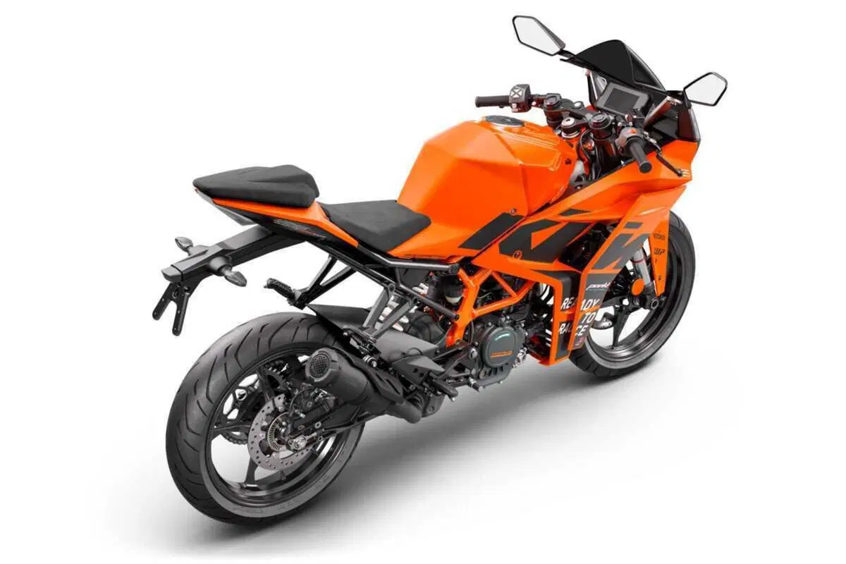 KTM aggiorna così la 790 Duke e la serie RC e Duke 2023 (23)